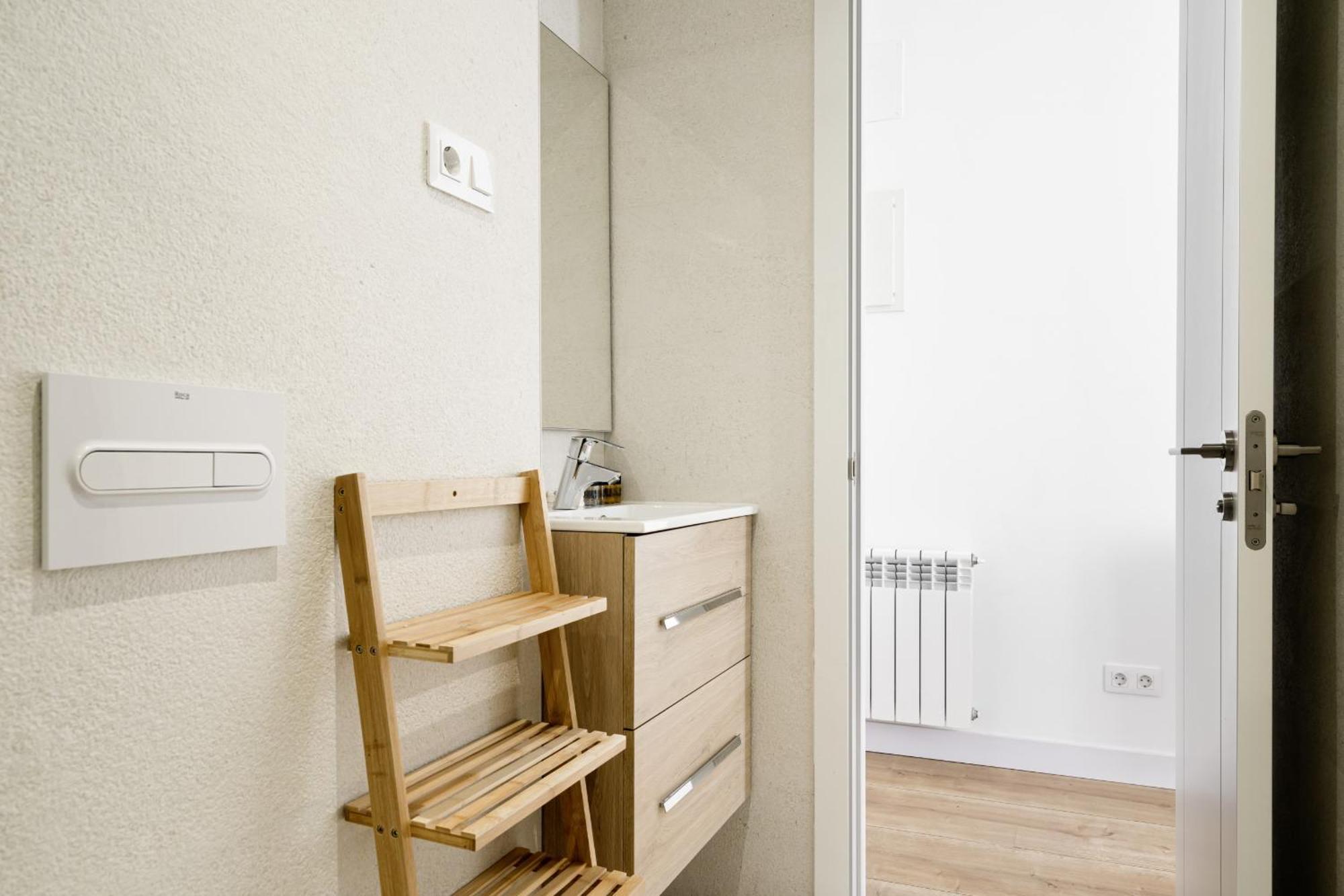 מדריד Apartamento Reformado En Metro Ibiza Alquiler Temporal מראה חיצוני תמונה